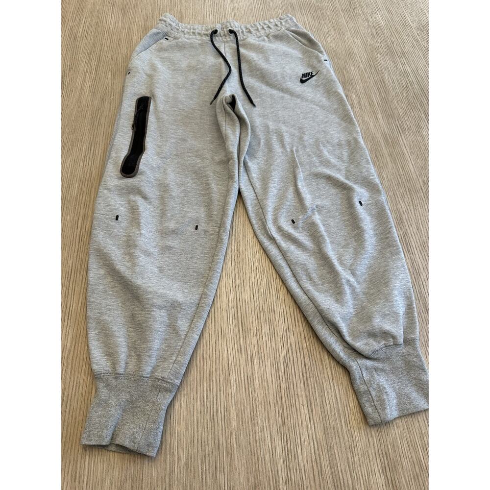Nike Tech Fleece Joggers Gray Black Womens Small Tapered Joggers Streetwear